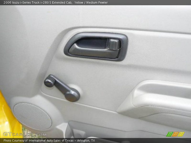 Yellow / Medium Pewter 2006 Isuzu i-Series Truck i-280 S Extended Cab