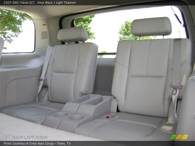 Onyx Black / Light Titanium 2007 GMC Yukon SLT