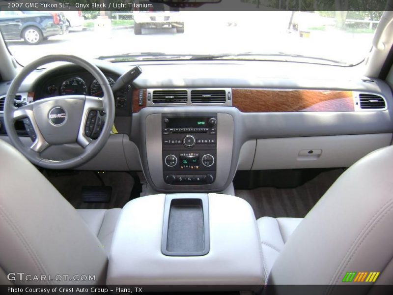 Onyx Black / Light Titanium 2007 GMC Yukon SLT