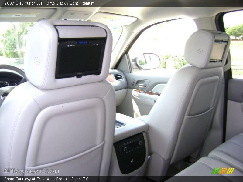 Onyx Black / Light Titanium 2007 GMC Yukon SLT