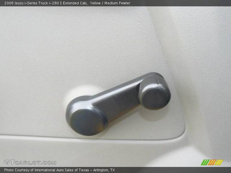 Yellow / Medium Pewter 2006 Isuzu i-Series Truck i-280 S Extended Cab