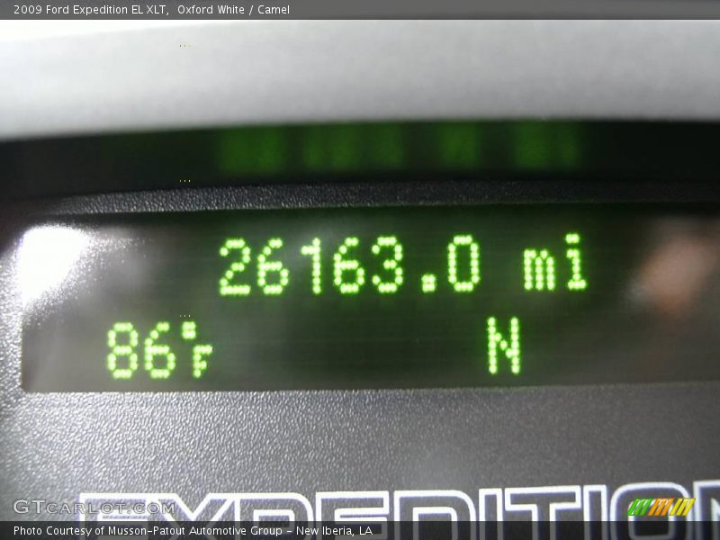 Oxford White / Camel 2009 Ford Expedition EL XLT