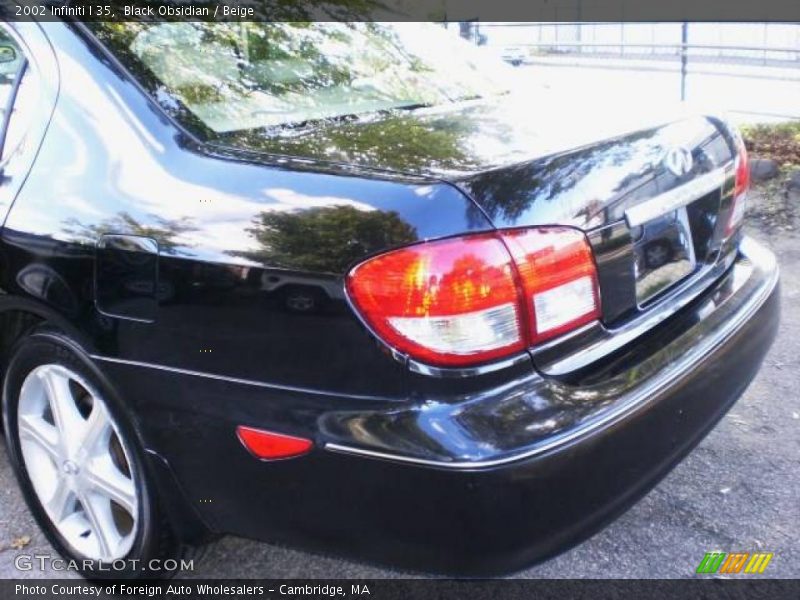 Black Obsidian / Beige 2002 Infiniti I 35