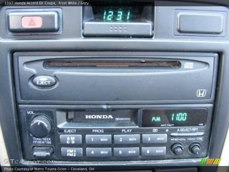Frost White / Ivory 1997 Honda Accord EX Coupe