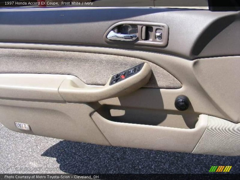 Frost White / Ivory 1997 Honda Accord EX Coupe
