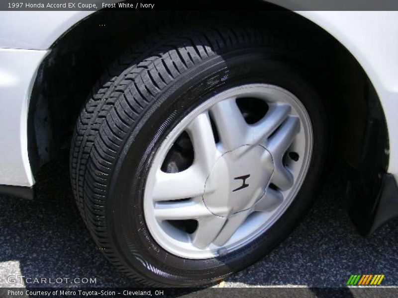 Frost White / Ivory 1997 Honda Accord EX Coupe