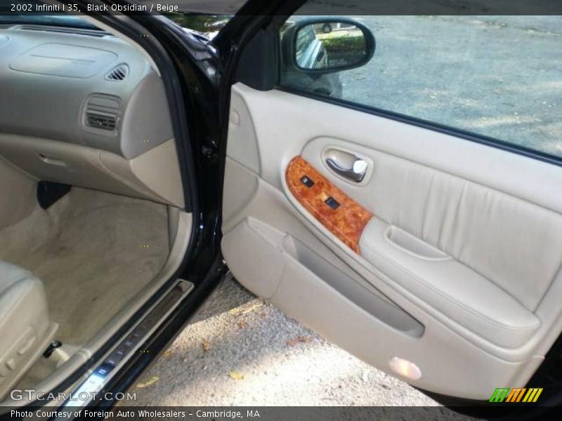 Black Obsidian / Beige 2002 Infiniti I 35