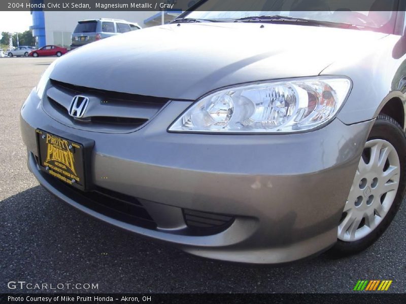 Magnesium Metallic / Gray 2004 Honda Civic LX Sedan