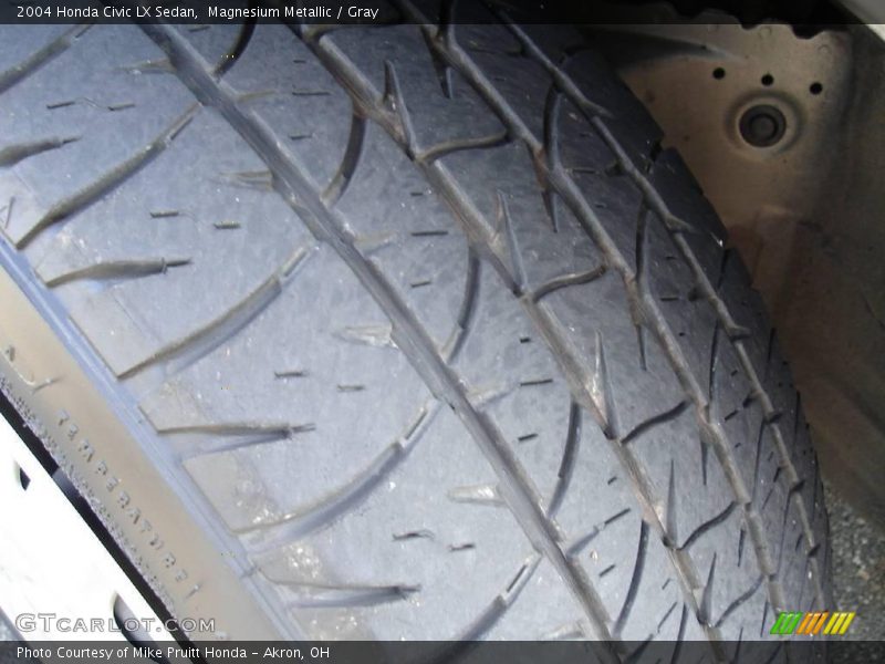 Magnesium Metallic / Gray 2004 Honda Civic LX Sedan