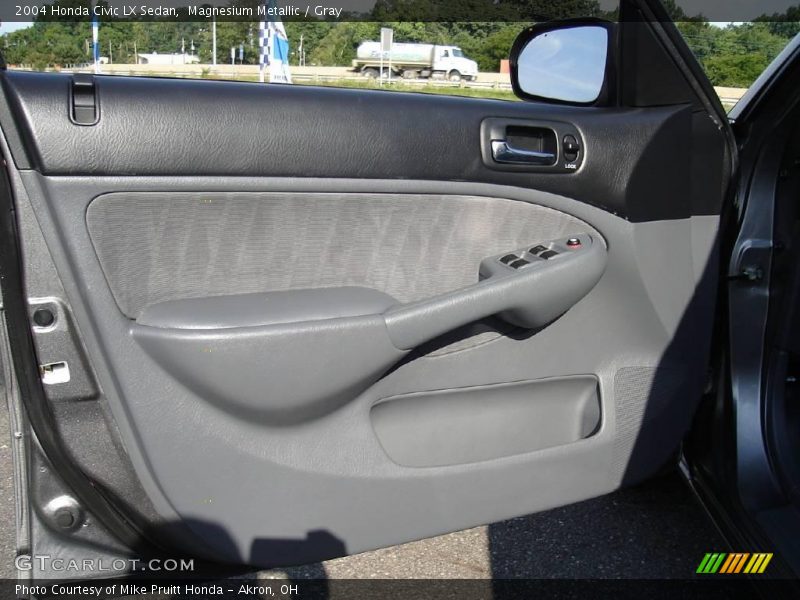 Magnesium Metallic / Gray 2004 Honda Civic LX Sedan