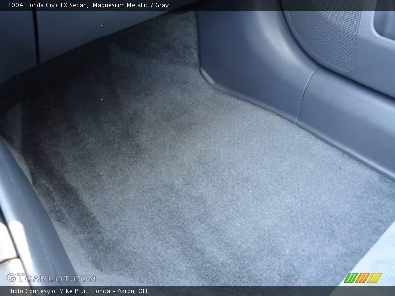 Magnesium Metallic / Gray 2004 Honda Civic LX Sedan