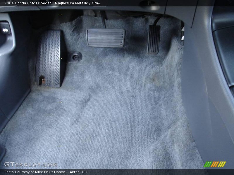 Magnesium Metallic / Gray 2004 Honda Civic LX Sedan