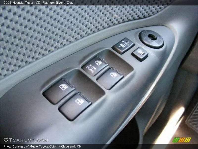 Platinum Silver / Gray 2008 Hyundai Tucson SE