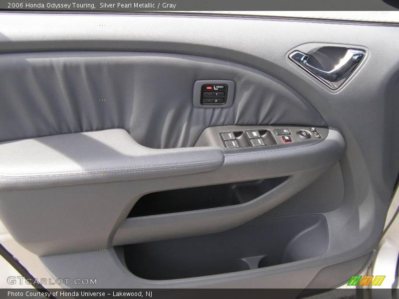 Silver Pearl Metallic / Gray 2006 Honda Odyssey Touring