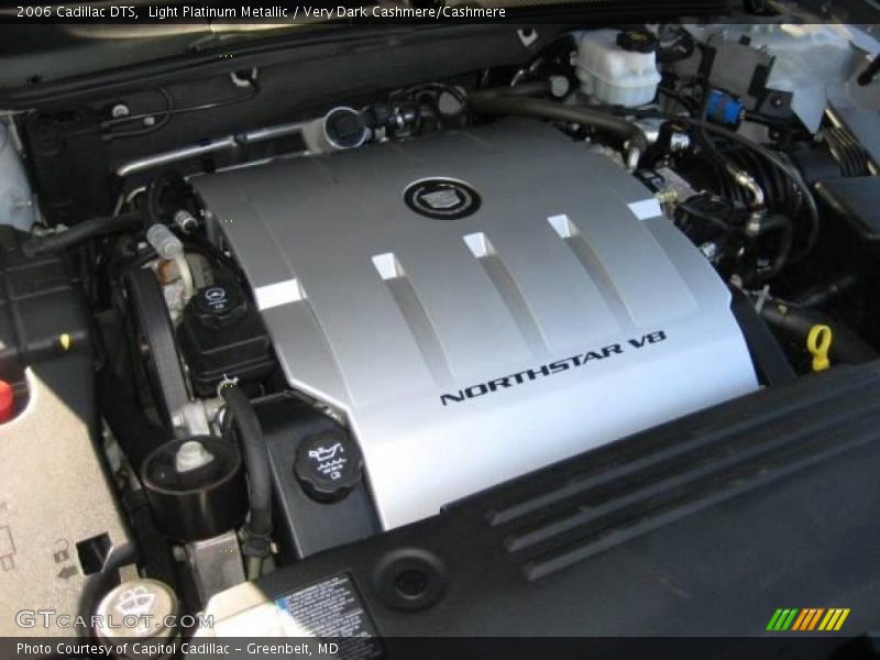 Light Platinum Metallic / Very Dark Cashmere/Cashmere 2006 Cadillac DTS
