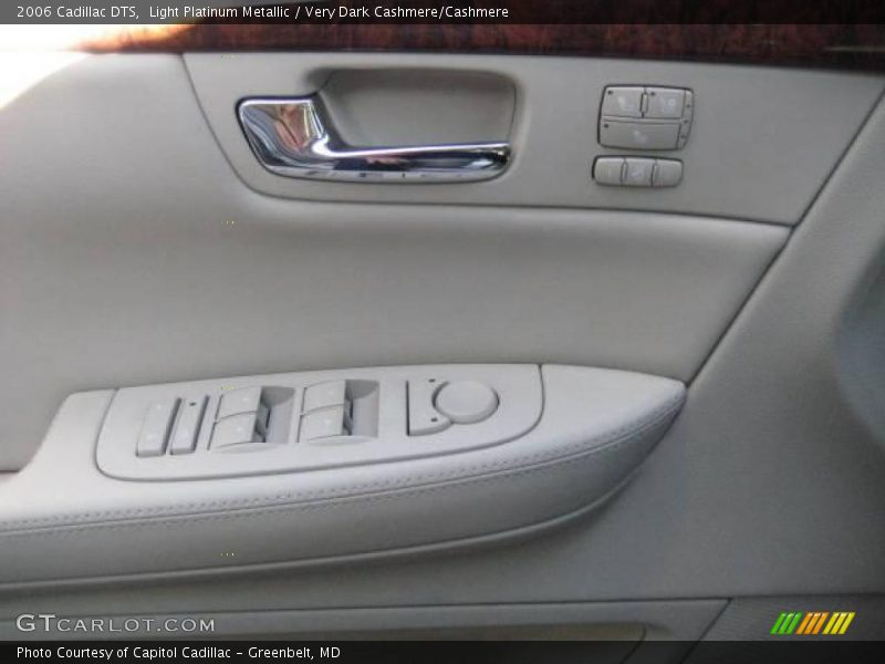 Light Platinum Metallic / Very Dark Cashmere/Cashmere 2006 Cadillac DTS