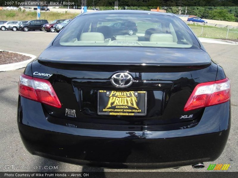 Black / Bisque 2007 Toyota Camry XLE