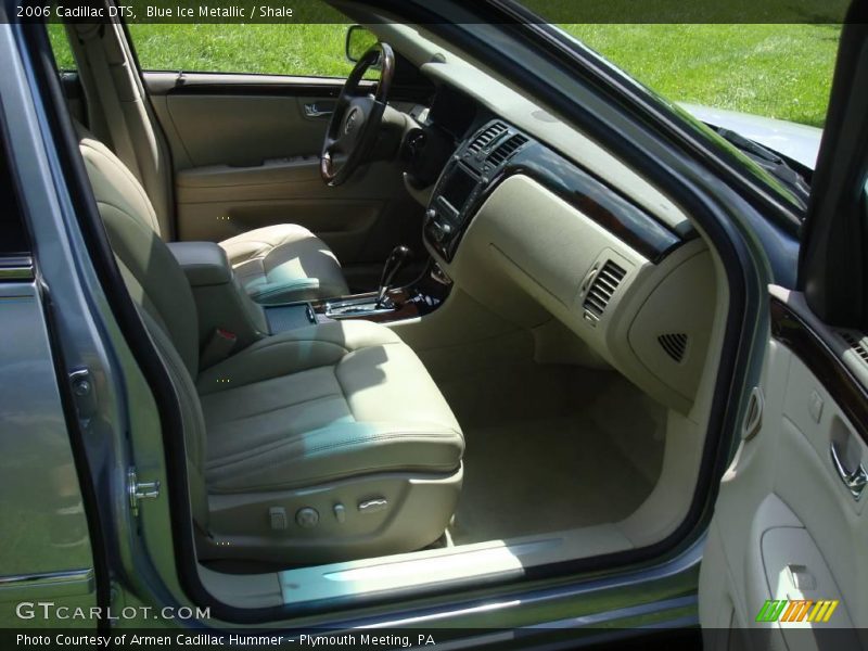 Blue Ice Metallic / Shale 2006 Cadillac DTS