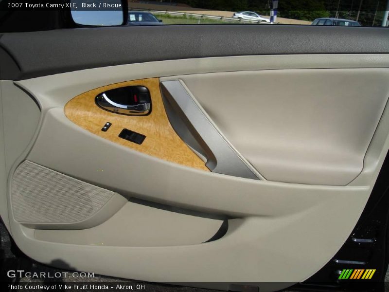 Black / Bisque 2007 Toyota Camry XLE