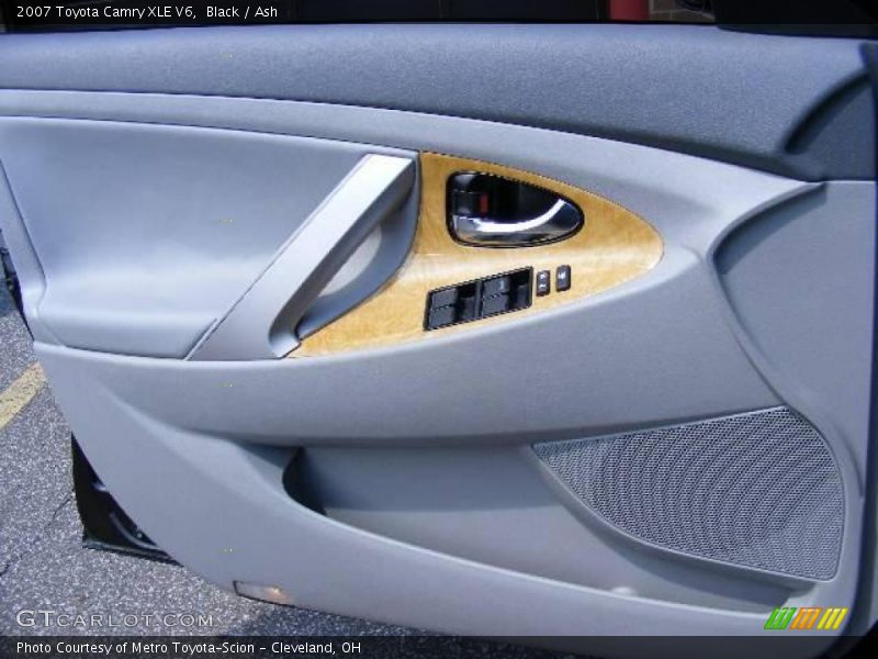 Black / Ash 2007 Toyota Camry XLE V6