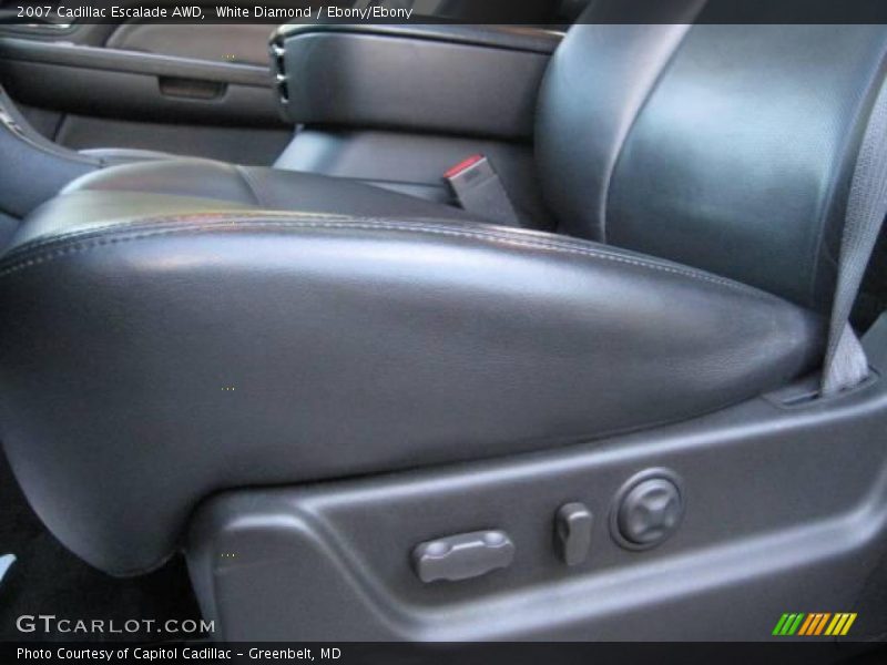 White Diamond / Ebony/Ebony 2007 Cadillac Escalade AWD