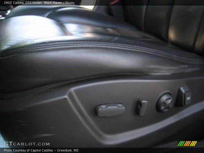 Black Raven / Ebony 2007 Cadillac DTS Sedan
