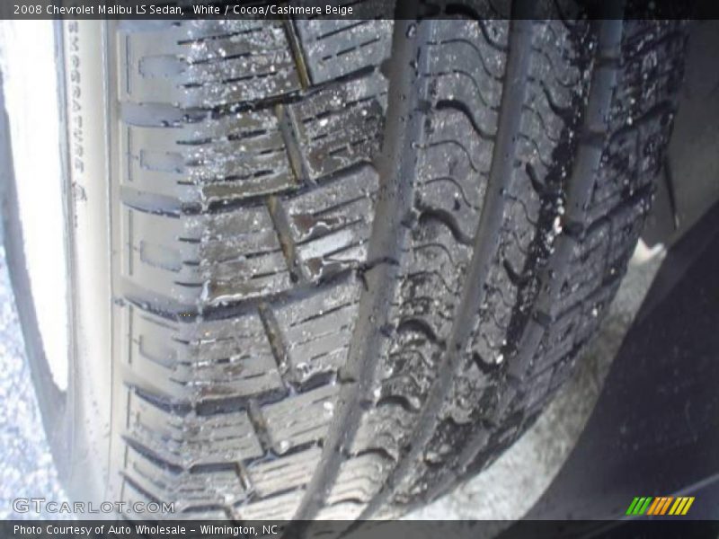White / Cocoa/Cashmere Beige 2008 Chevrolet Malibu LS Sedan