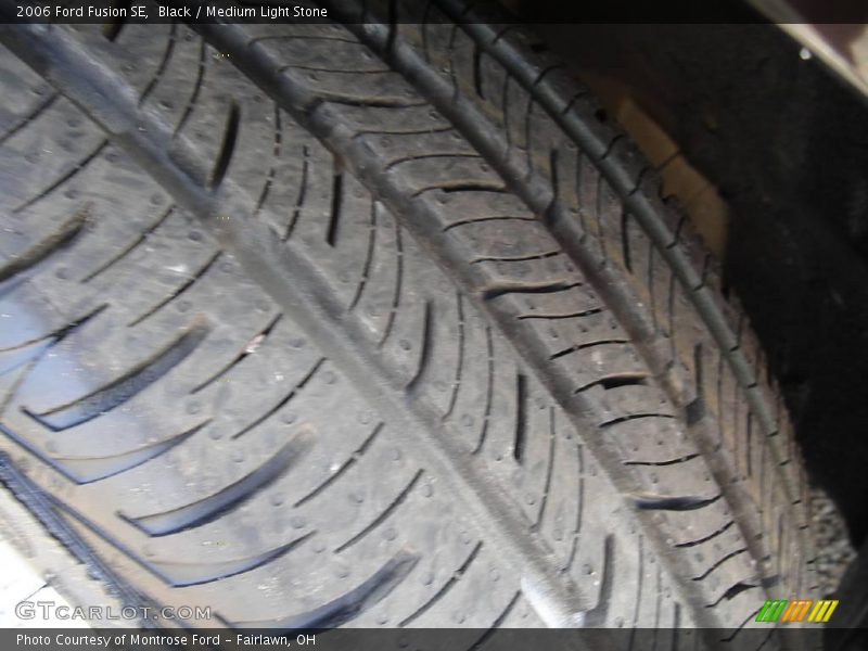Black / Medium Light Stone 2006 Ford Fusion SE