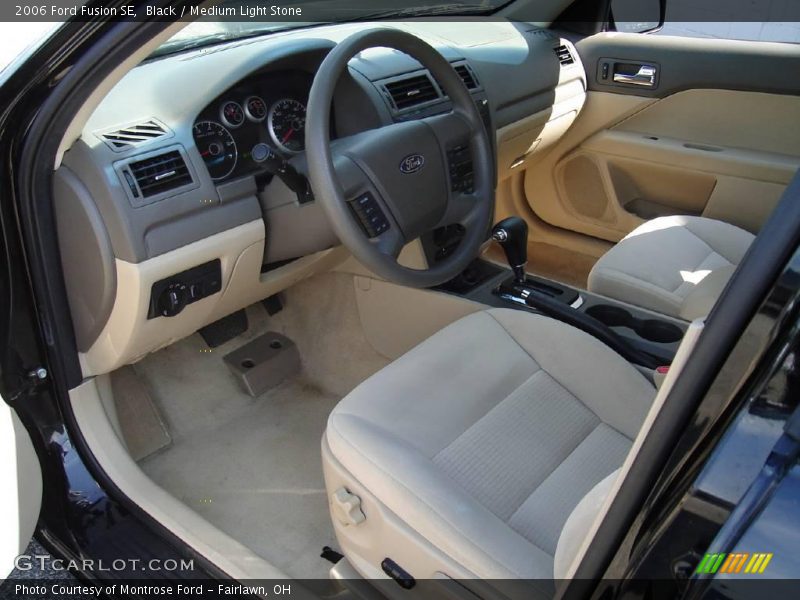 Black / Medium Light Stone 2006 Ford Fusion SE
