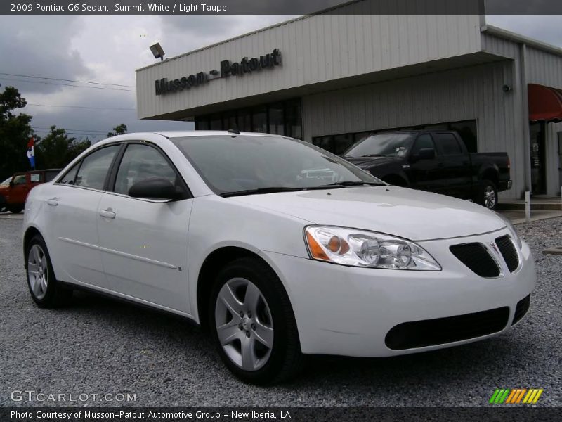 Summit White / Light Taupe 2009 Pontiac G6 Sedan