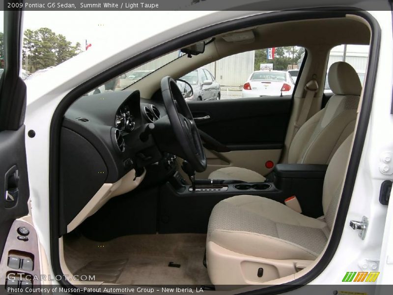 Summit White / Light Taupe 2009 Pontiac G6 Sedan