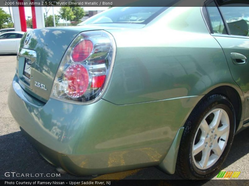 Mystic Emerald Metallic / Blond 2006 Nissan Altima 2.5 SL