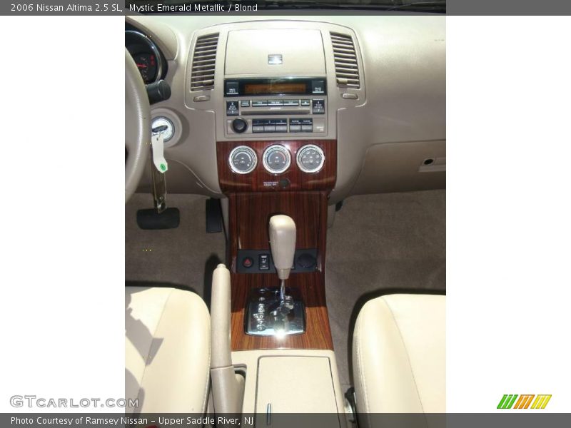 Mystic Emerald Metallic / Blond 2006 Nissan Altima 2.5 SL