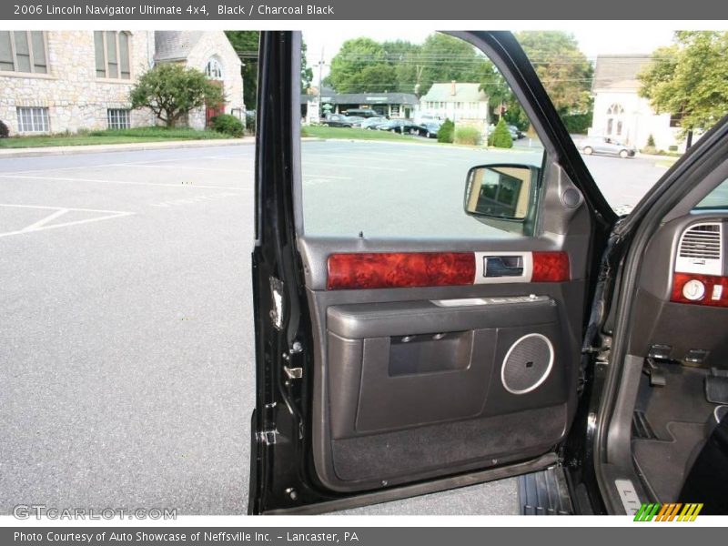 Black / Charcoal Black 2006 Lincoln Navigator Ultimate 4x4