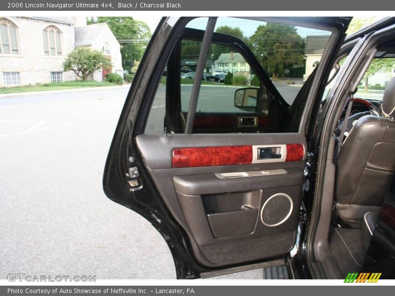 Black / Charcoal Black 2006 Lincoln Navigator Ultimate 4x4