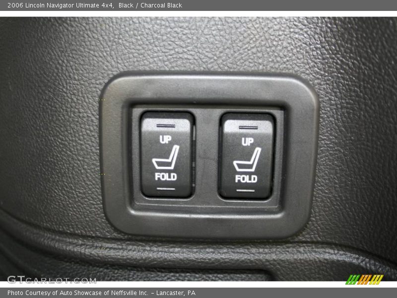 Black / Charcoal Black 2006 Lincoln Navigator Ultimate 4x4