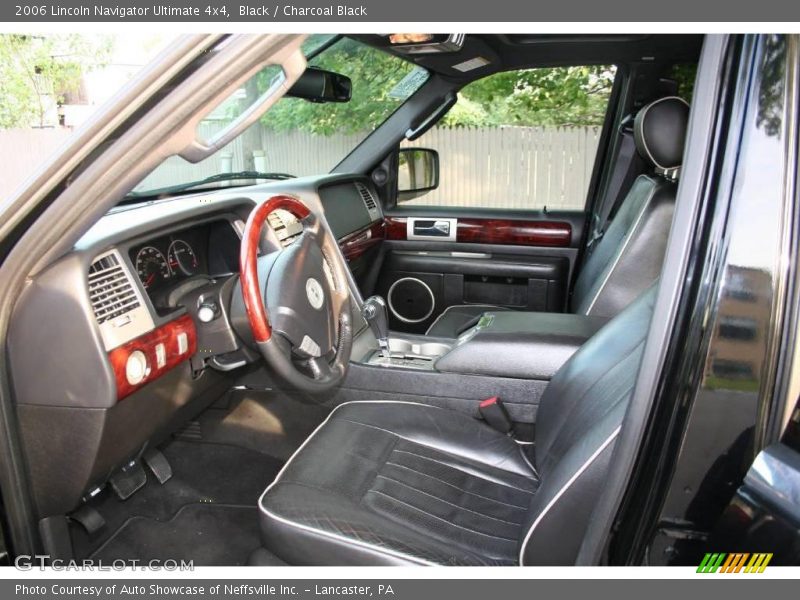 Black / Charcoal Black 2006 Lincoln Navigator Ultimate 4x4