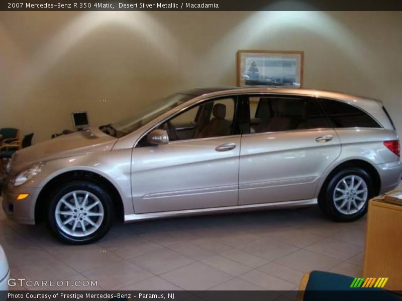 Desert Silver Metallic / Macadamia 2007 Mercedes-Benz R 350 4Matic