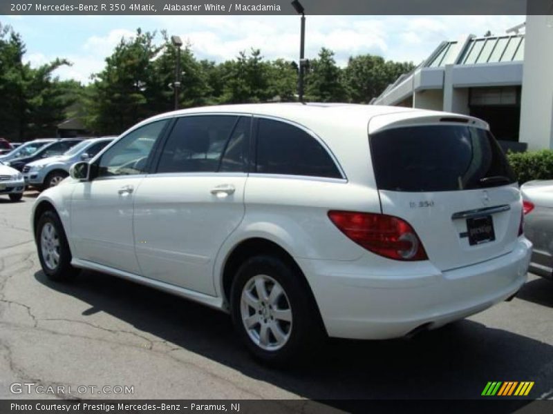 Alabaster White / Macadamia 2007 Mercedes-Benz R 350 4Matic