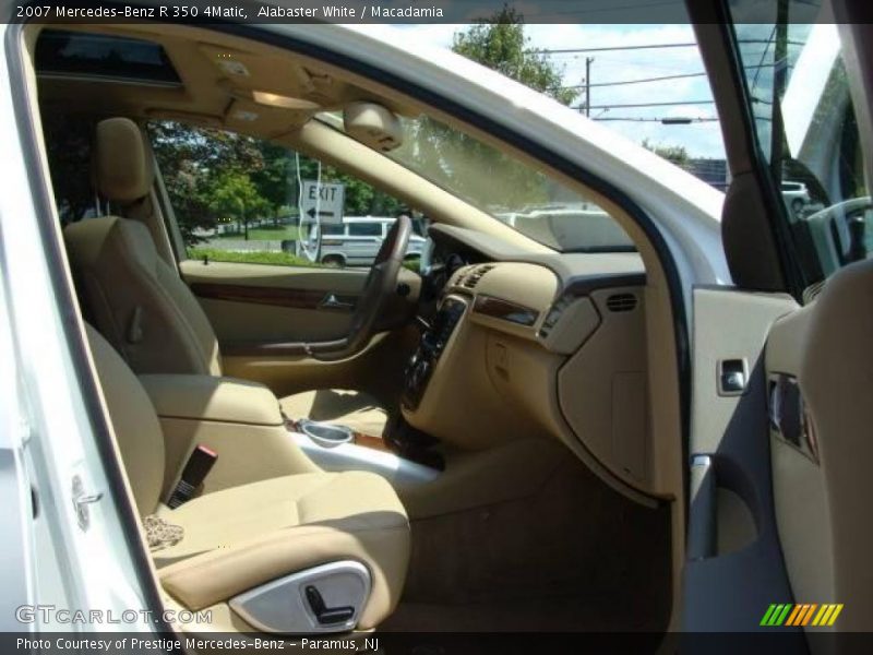 Alabaster White / Macadamia 2007 Mercedes-Benz R 350 4Matic