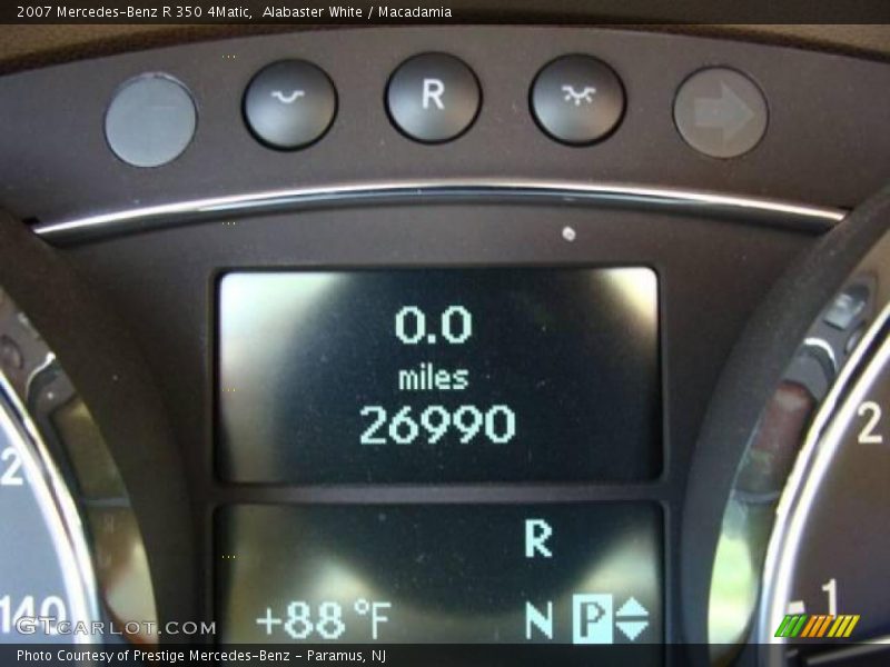 Alabaster White / Macadamia 2007 Mercedes-Benz R 350 4Matic
