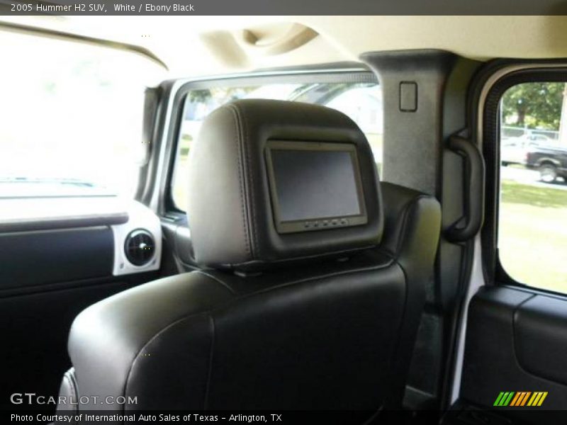 White / Ebony Black 2005 Hummer H2 SUV