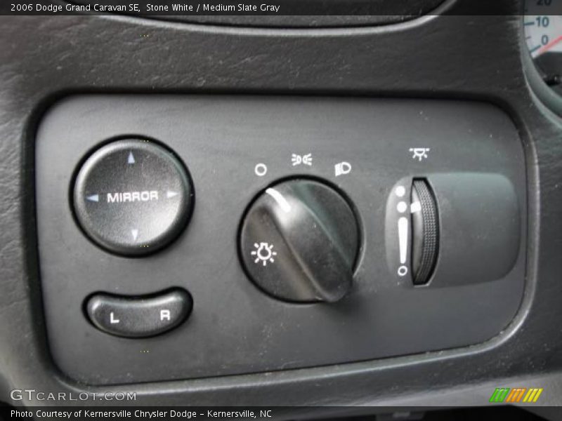 Stone White / Medium Slate Gray 2006 Dodge Grand Caravan SE