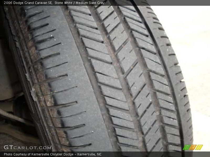 Stone White / Medium Slate Gray 2006 Dodge Grand Caravan SE