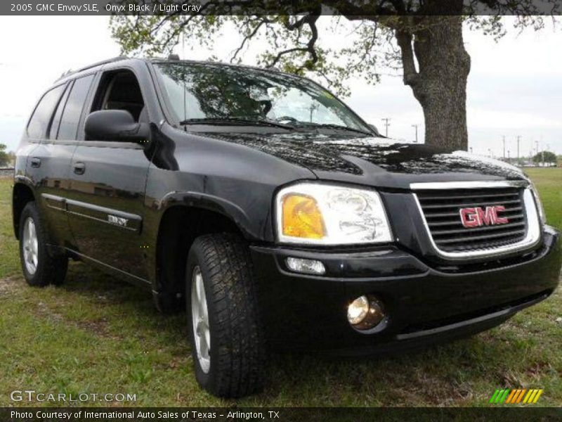 Onyx Black / Light Gray 2005 GMC Envoy SLE