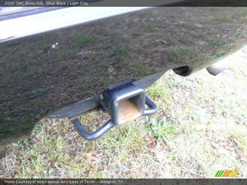Onyx Black / Light Gray 2005 GMC Envoy SLE