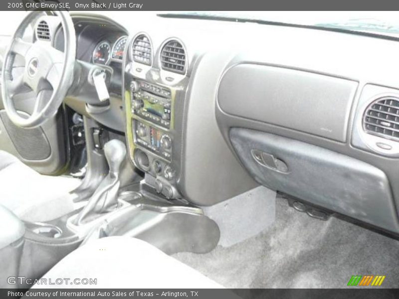 Onyx Black / Light Gray 2005 GMC Envoy SLE