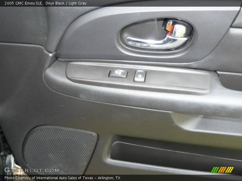 Onyx Black / Light Gray 2005 GMC Envoy SLE