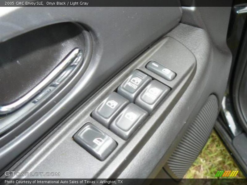 Onyx Black / Light Gray 2005 GMC Envoy SLE