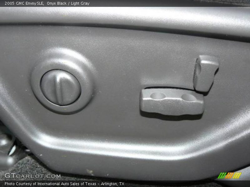 Onyx Black / Light Gray 2005 GMC Envoy SLE